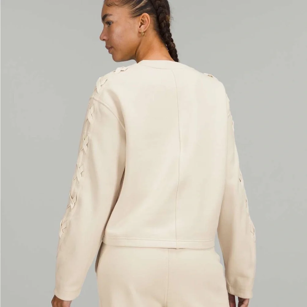 Lululemon Braided Sleeve Pullover White Opal size Large - Picture 2 of 8